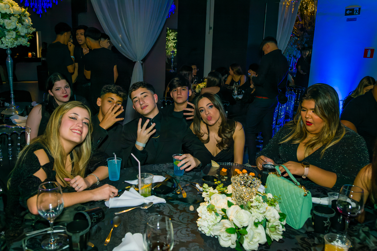 foto 15 anos, foto 15 anos em Alphaville, foto 15 anos em São Paulo, foto com helicóptero, foto no buffet villa baruc, foto 15 anos no buffet villa baruc, villa baruc, foto debutante, fotografia 15 anos em Alphaville, fotografia 15 anos em São Paulo