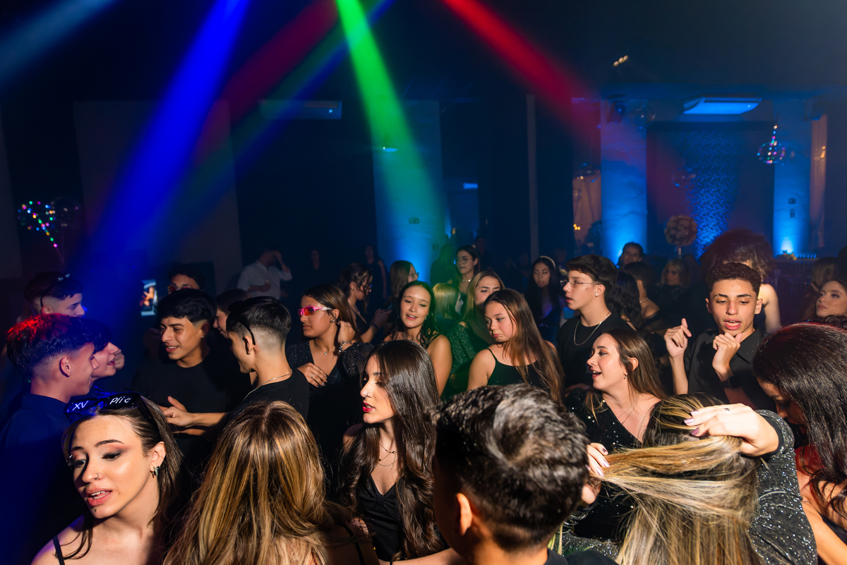 foto 15 anos, foto 15 anos em Alphaville, foto 15 anos em São Paulo, foto com helicóptero, foto no buffet villa baruc, foto 15 anos no buffet villa baruc, villa baruc, foto debutante, fotografia 15 anos em Alphaville, fotografia 15 anos em São Paulo