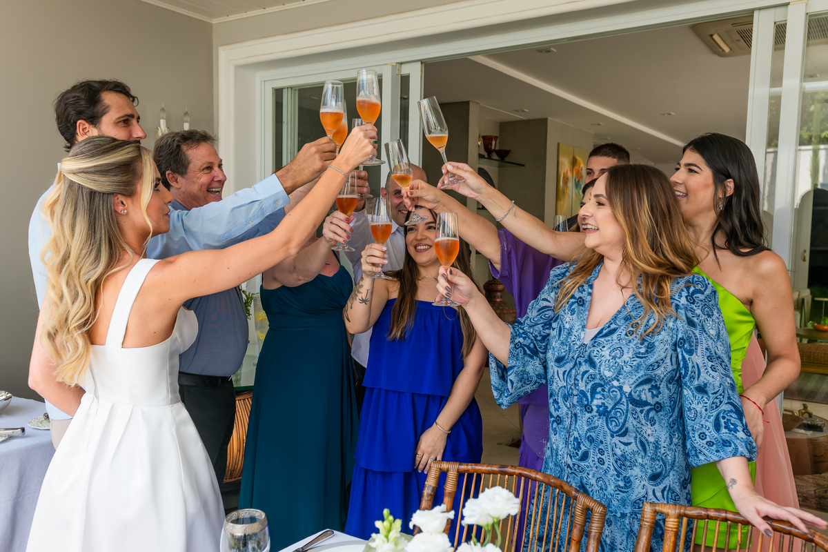 champagne veuve Clicquot, champagne, casamento,são paulo, casamento em são paulo, casamento de dia, casamento intimista, Elopement, elopment wedding, wedding, noiva, vestido de noiva, noiva linda, Igreja Nossa Senhora Rainha da Paz,casamento católico