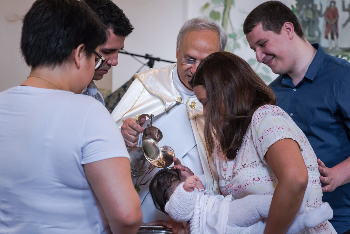 fotografia de batizado em osasco, fotografia de batizado em alphaville. foto batizado na Capela São Francisco de Assis. foto de batizado em osasco. batizado na capela são francisco