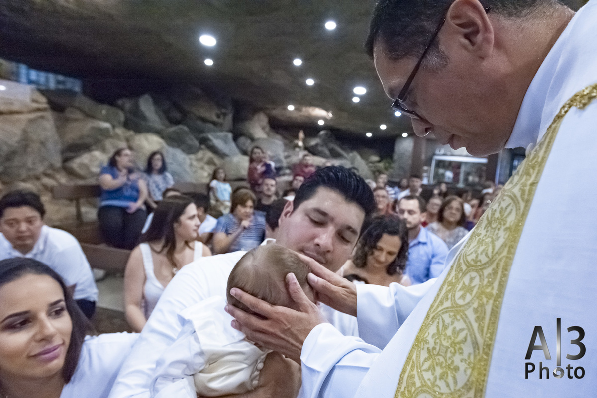 fotografia de batizado em alphaville, fotografia de batizado na Gruta alphaville