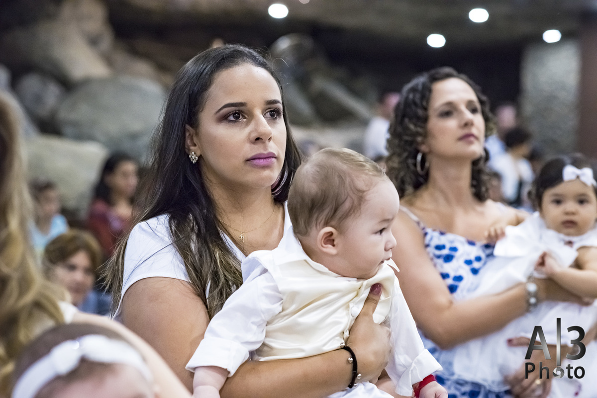 fotografia de batizado em alphaville, fotografia de batizado na Gruta alphaville