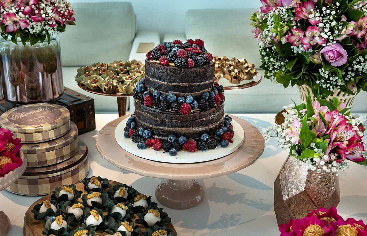 Fotografia de casamento em alphaville no edifício Vogue Alphaville Mesa decorada de casamento