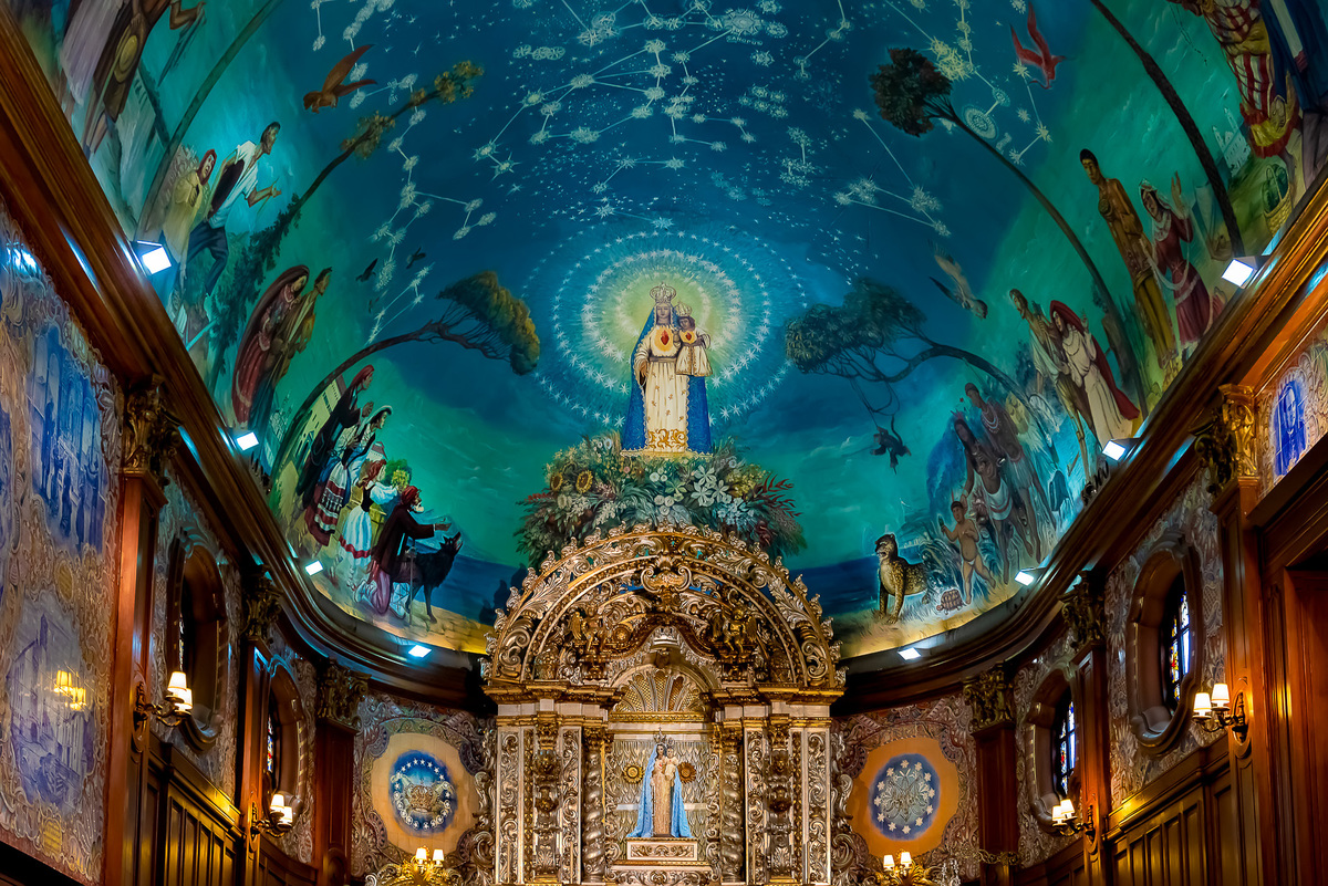 Fotografia de batizado na Igreja Nossa Senhora do Brasil. Foto  de batizado Foto interna da Igreja Nossa Senhora do Brasil - São Paulo. Batizado igreja nossa senhora do brasil. paróquia nossa senhora do brasil.