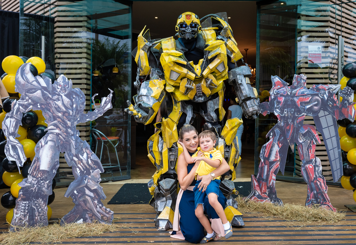 Fotografia de aniversário infantil em alphaville no Buffet Planet Kids alphaville. foto Buffet Planet Kids alphaville. foto Buffet Planet prime alphaville