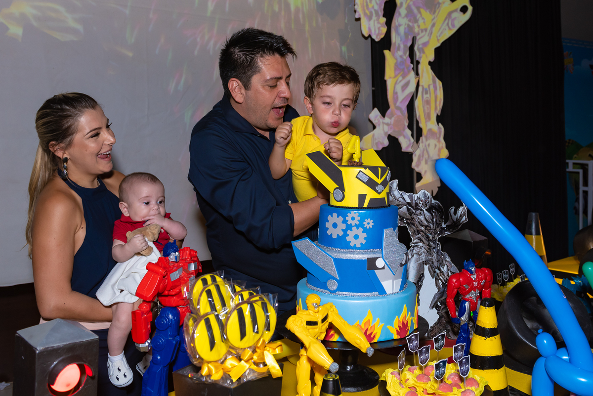 Fotografia de aniversário infantil em alphaville no Buffet Planet Kids alphaville. foto Buffet Planet Kids alphaville. foto Buffet Planet prime alphaville