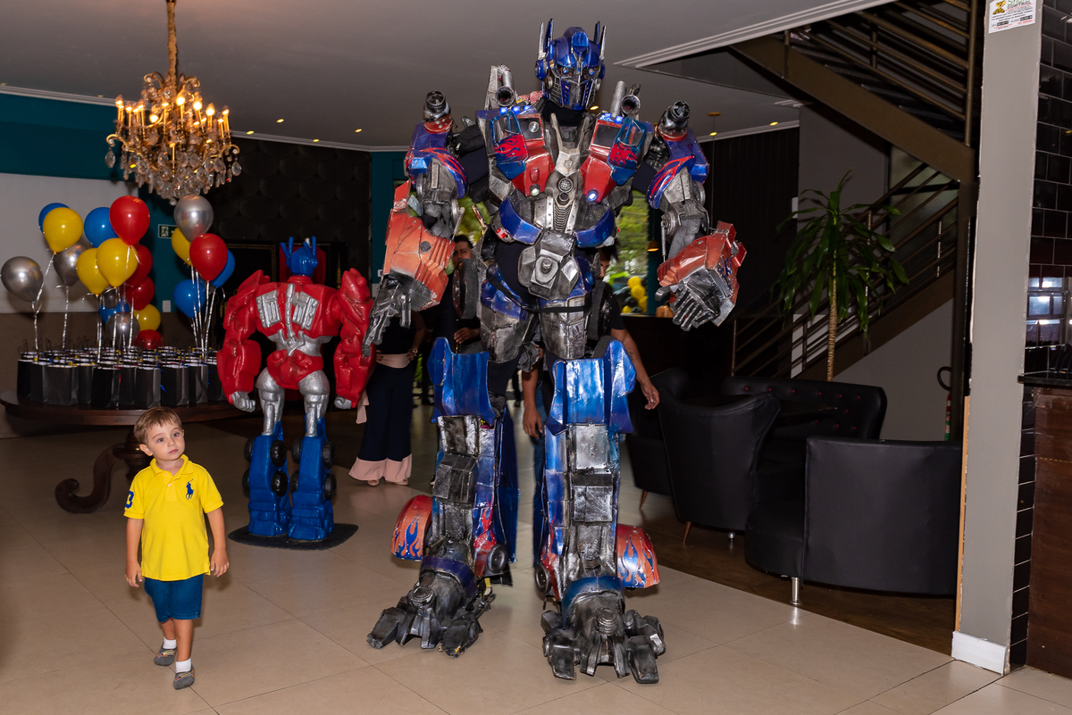 Fotografia de aniversário infantil em alphaville no Buffet Planet Kids alphaville. foto Buffet Planet Kids alphaville. foto Buffet Planet prime alphaville