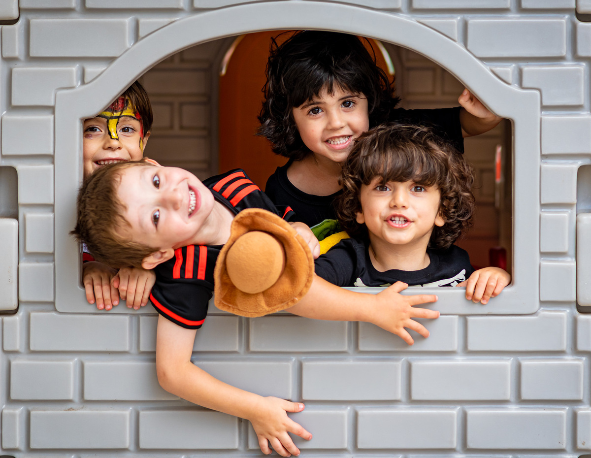 foto de aniversário infantil Halloween em alphaville. decoração Halloween. fotografia aniversário Halloween. decoração dia das bruxas. foto decoração infantil Halloween.