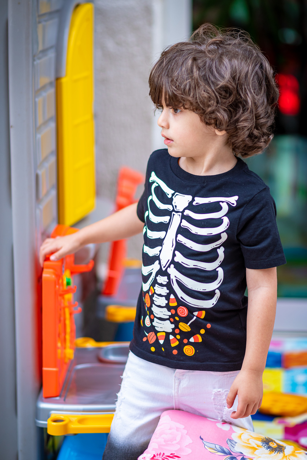 foto de aniversário infantil Halloween em alphaville. decoração Halloween. fotografia aniversário Halloween. decoração dia das bruxas. foto decoração infantil Halloween.