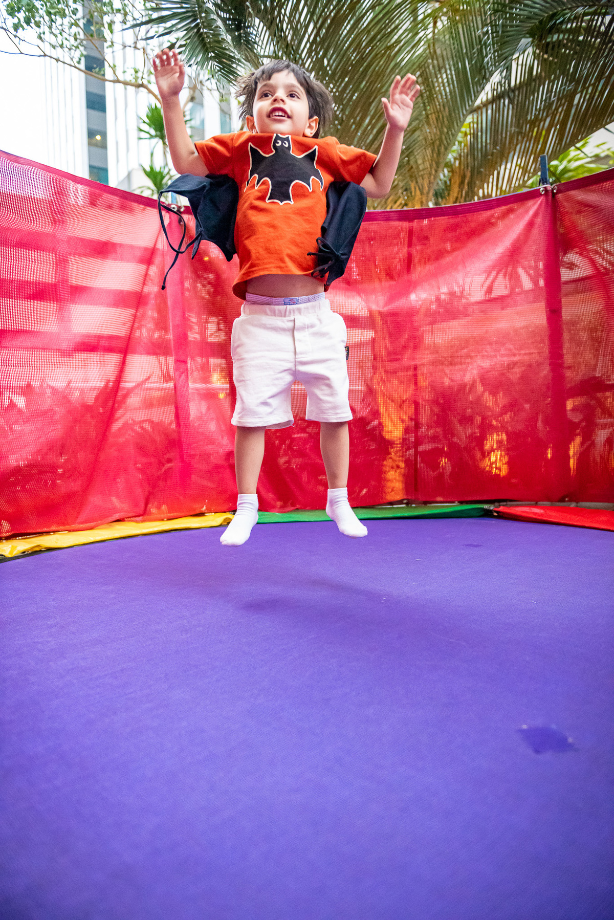 foto de aniversário infantil Halloween em alphaville. decoração Halloween. fotografia aniversário Halloween. decoração dia das bruxas. foto decoração infantil Halloween.