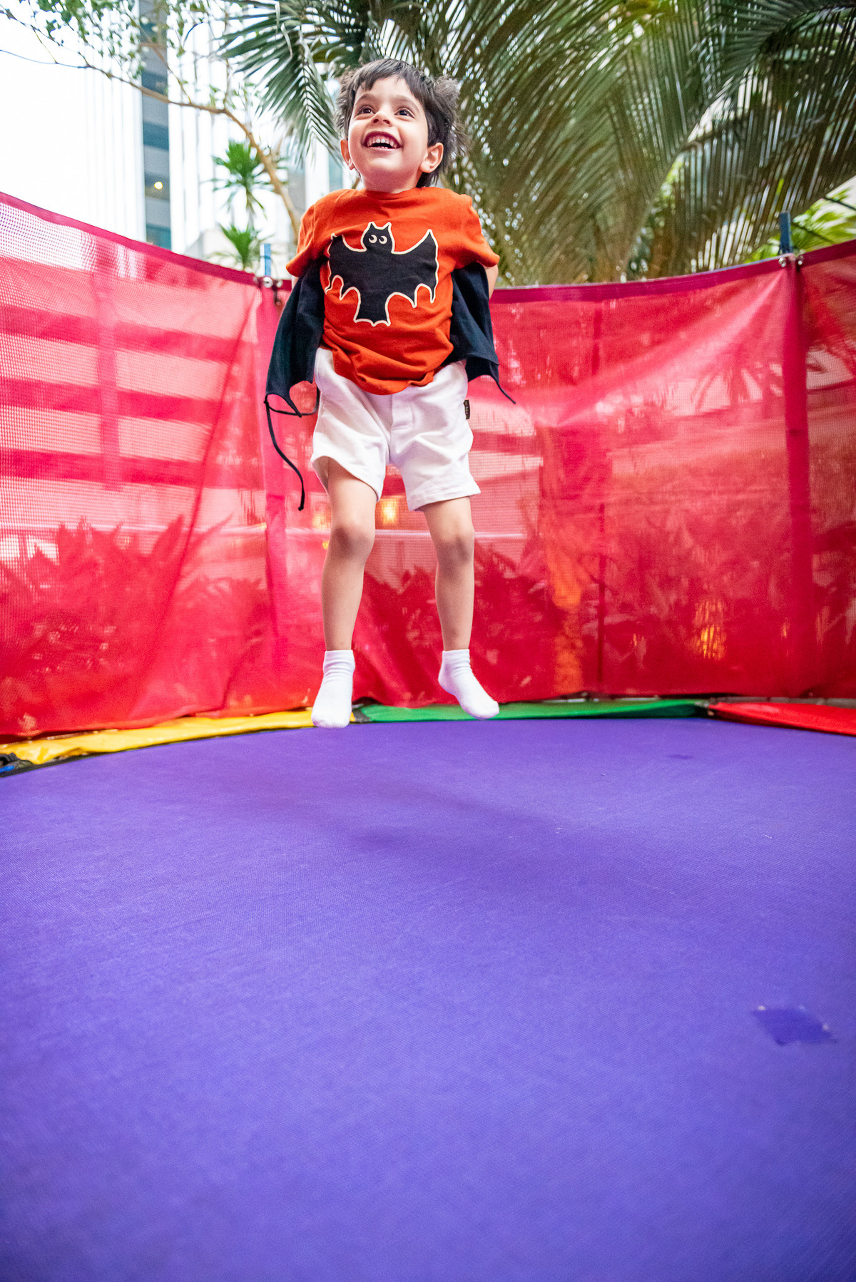 foto de aniversário infantil Halloween em alphaville. decoração Halloween. fotografia aniversário Halloween. decoração dia das bruxas. foto decoração infantil Halloween.