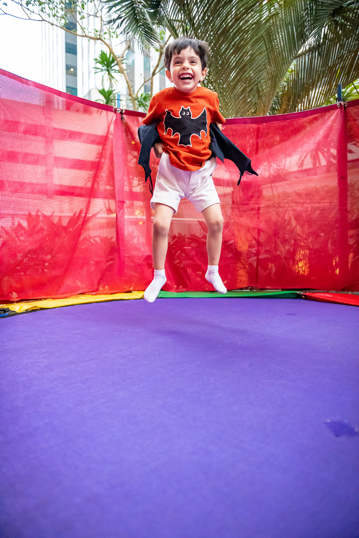 foto de aniversário infantil Halloween em alphaville. decoração Halloween. fotografia aniversário Halloween. decoração dia das bruxas. foto decoração infantil Halloween.