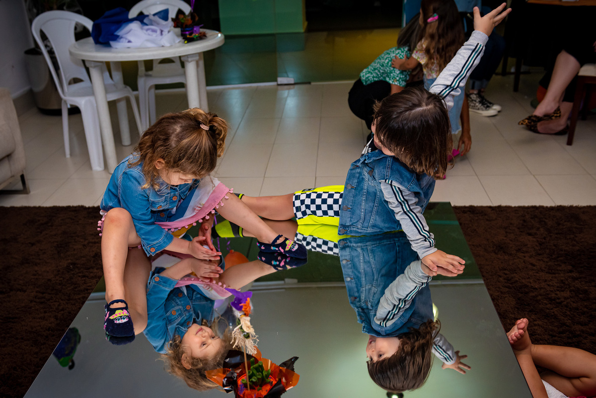 foto de aniversário infantil Halloween em alphaville. decoração Halloween. fotografia aniversário Halloween. decoração dia das bruxas. foto decoração infantil Halloween.