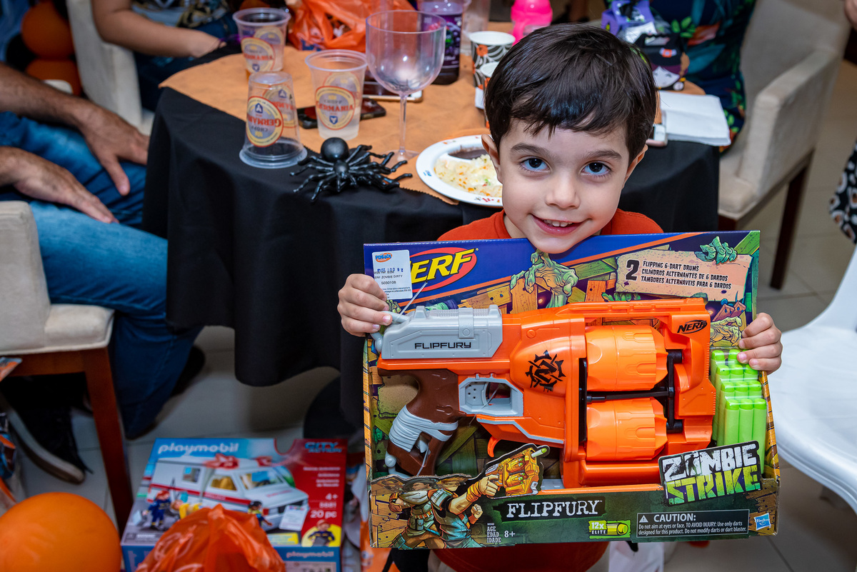 foto de aniversário infantil Halloween em alphaville. decoração Halloween. fotografia aniversário Halloween. decoração dia das bruxas. foto decoração infantil Halloween.