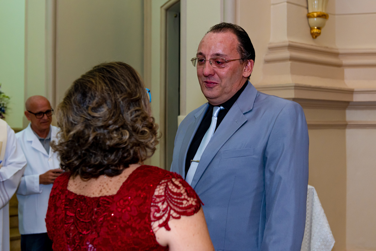 fotografia de bodas de prata em alphaville. foto de bodas de prata casal se olhando