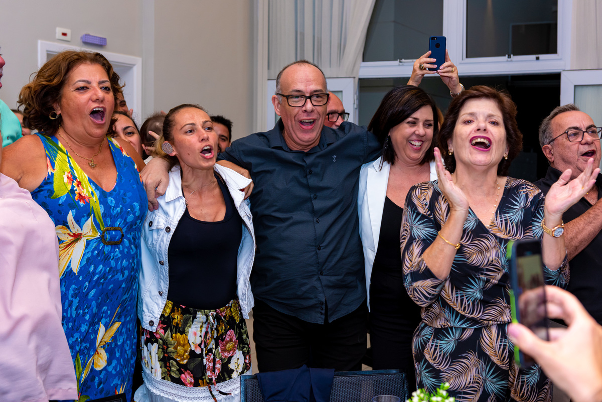 fotografia de bodas de prata em alphaville. foto de bodas de prata pessoas alegres comemorando