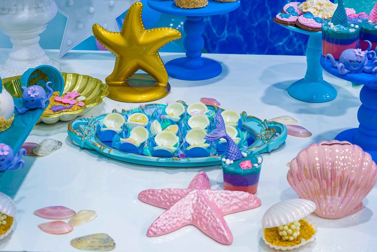 Fotografia de aniversário infantil. Fotografia de aniversário infantil no Buffet Estação Folia Osasco. Tema do aniversário Sereia.