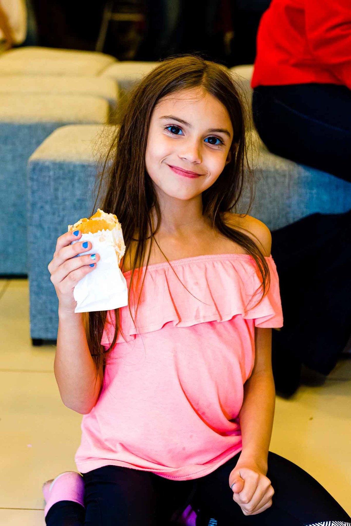 Fotografia de aniversário infantil. Fotografia de aniversário infantil no Buffet Estação Folia Osasco. Tema do aniversário Sereia.