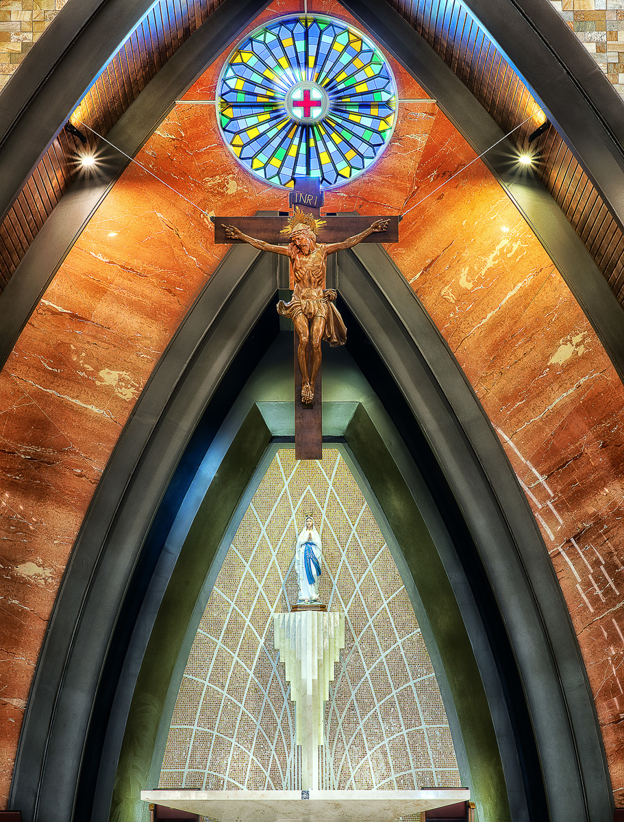 foto igreja nova alphaville. fotografia de batizado. fotografia de batizado em alphaville. fotografia de batizado na igreja nossa senhora de lourdes alphaville. fotografia de batizado na igreja nova de alphaville. fotografia de batizado com imersão.