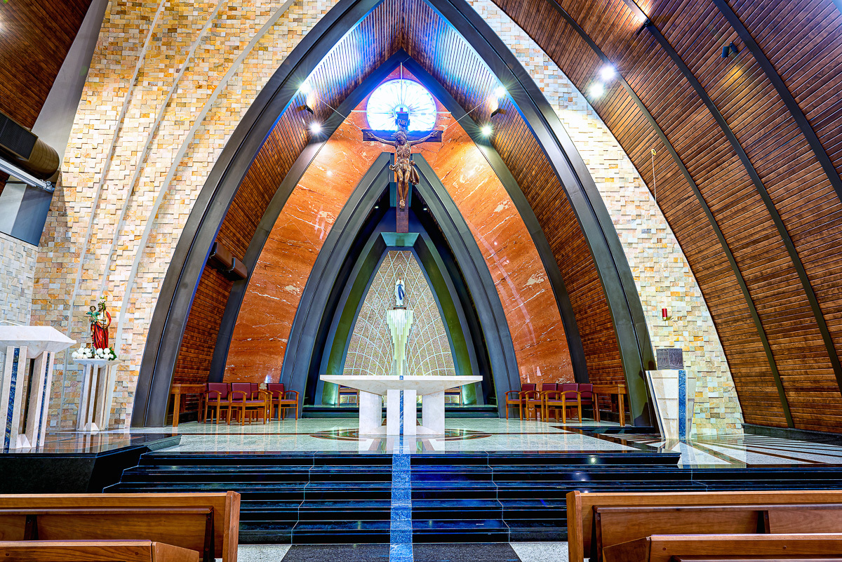 foto igreja nova alphaville. fotografia de batizado. fotografia de batizado em alphaville. fotografia de batizado na igreja nossa senhora de lourdes alphaville. fotografia de batizado na igreja nova de alphaville. fotografia de batizado com imersão.