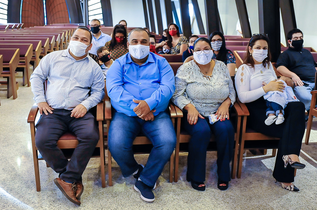 fotografia de batizado. fotografia de batizado em alphaville. fotografia de batizado na igreja nossa senhora de lourdes alphaville. fotografia de batizado na igreja nova de alphaville.