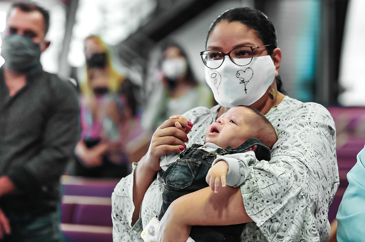 fotografia de batizado. fotografia de batizado em alphaville. fotografia de batizado na igreja nossa senhora de lourdes alphaville. fotografia de batizado na igreja nova de alphaville.
