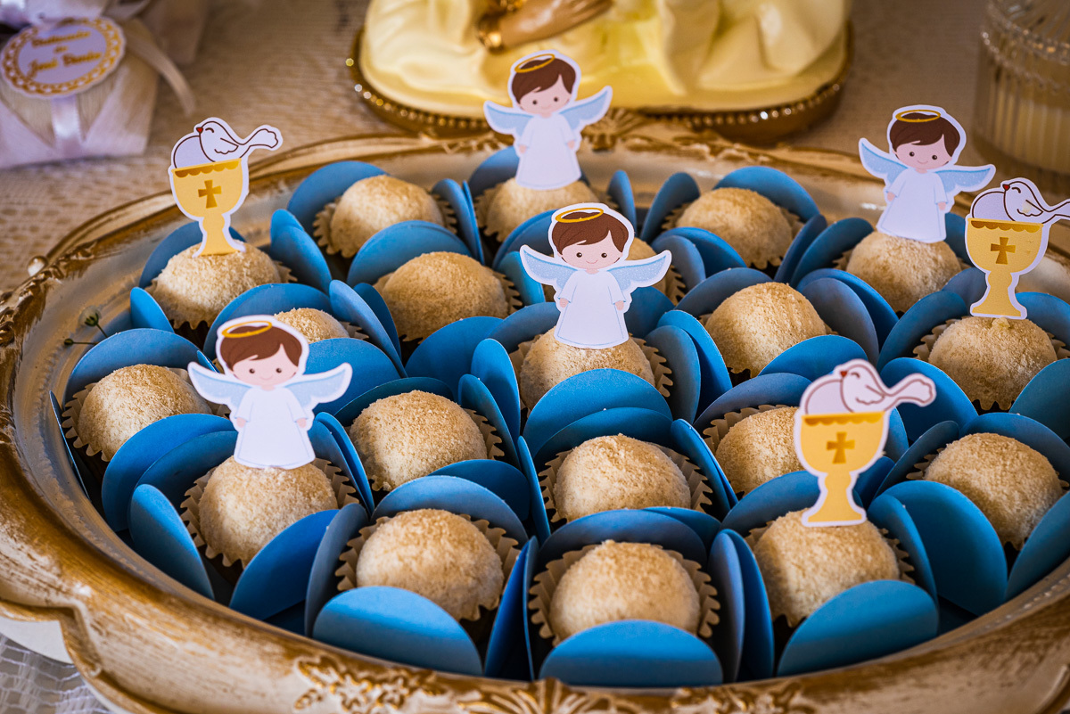 fotografia de batizado. fotografia de batizado em alphaville. fotografia de batizado na igreja nossa senhora de lourdes alphaville. fotografia de batizado na igreja nova de alphaville. fotografia de batizado com imersão.