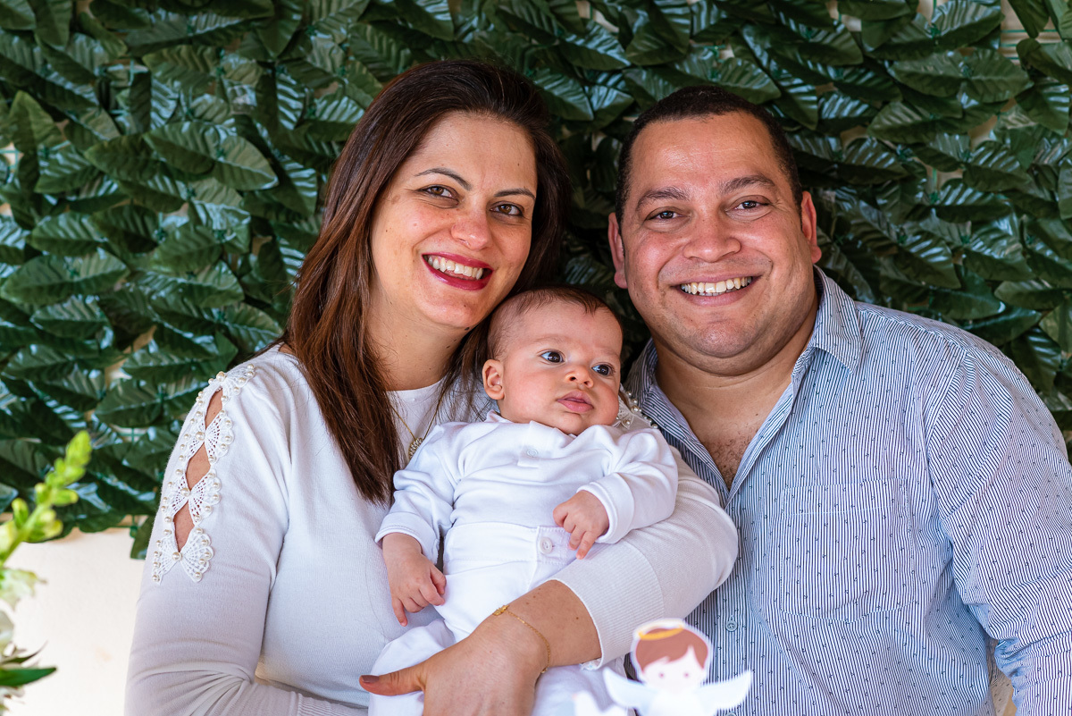 fotografia de batizado. fotografia de batizado em alphaville. fotografia de batizado na igreja nossa senhora de lourdes alphaville. fotografia de batizado na igreja nova de alphaville. fotografia de batizado com imersão.
