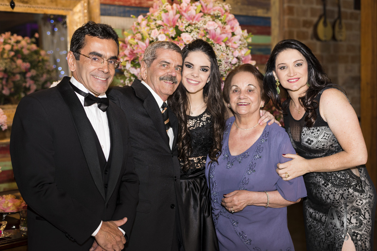 fotografia de aniversário de 15 anos em Alphaville, fotografia de 15 anos no Armazém 465 em Alphaville