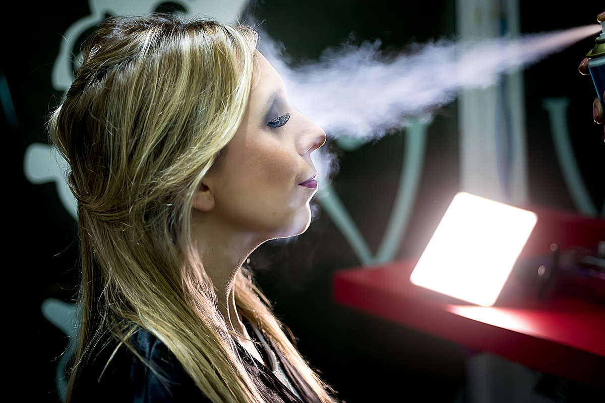 noiva no making of com spray