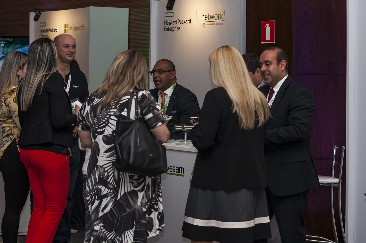 Fotografia corporativa em Alphaville - Fotografias do HP Enterprise - Kick off 2017, ocorrido em Alphaville para a HP Enterprise Alphaville. foto evento no complexo madeira alphaville.