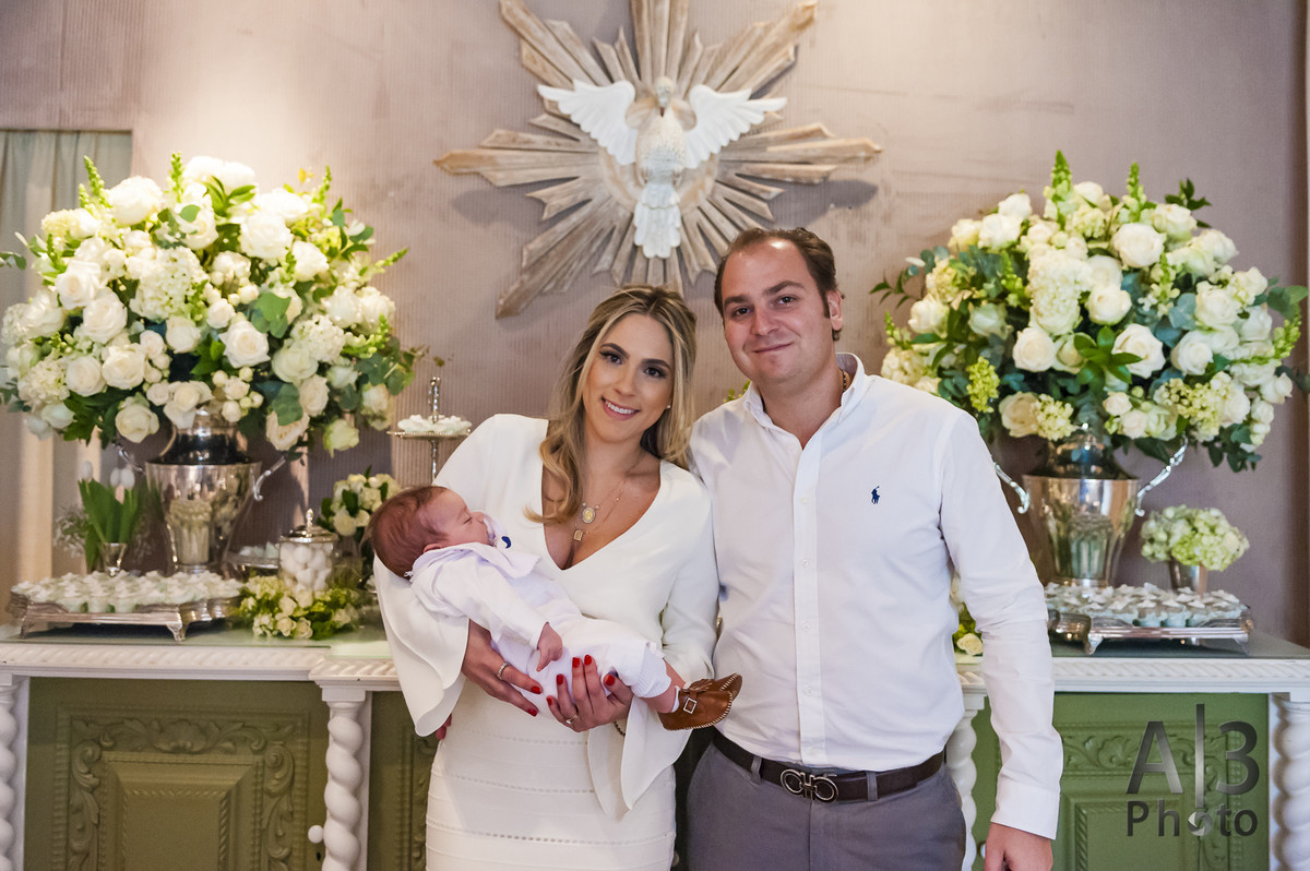 Fotografia de batizado em Alphaville. Fotografia de batizado na gruta Alphaville. Foto de batizado