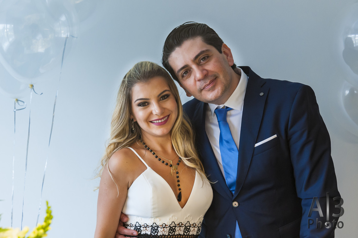fotografia de batizado em são paulo. fotografia de batizado na igreja nossa senhora do brasil. casal