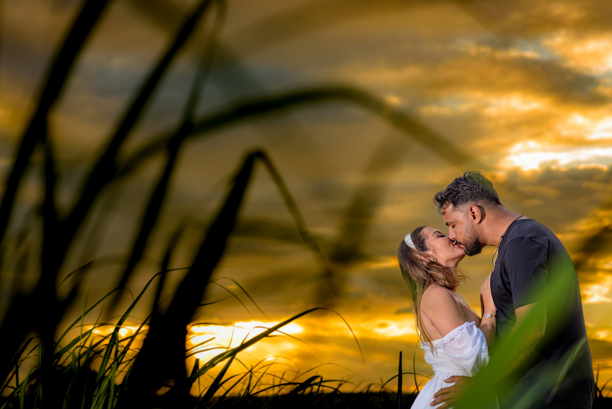 foto ensaio pré-casamento na Rua Por do Sol em Cerquilho, ensaio em Cerquilho,, fotografia ensaio pré-casamento na Rua Por do Sol em Cerquilho, foto casamento em Cerquilho, foto casamento em Alphaville.