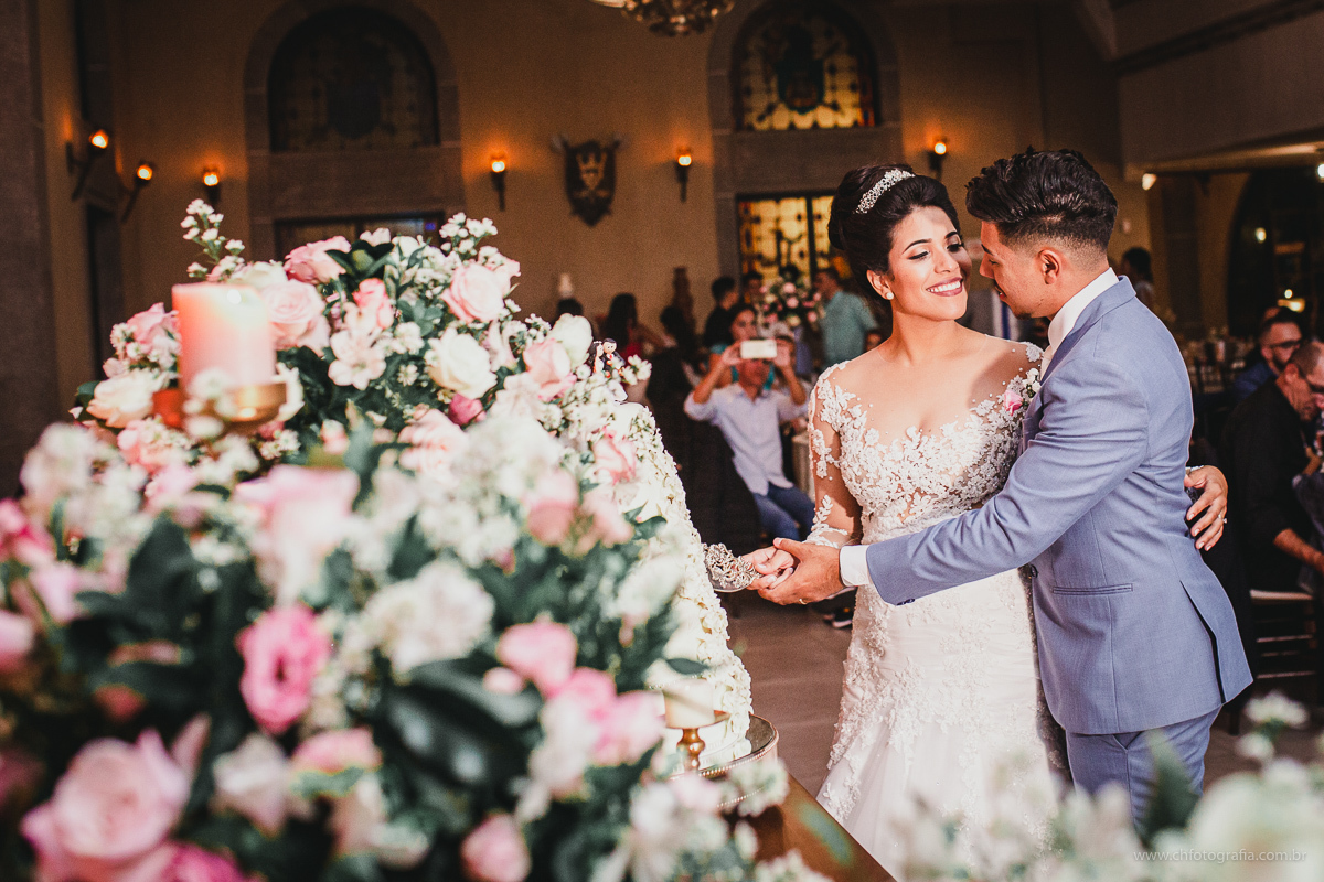 Entrada dos noivos na festa do castelo, brinde dos noivos, www.chfotografia.com.br