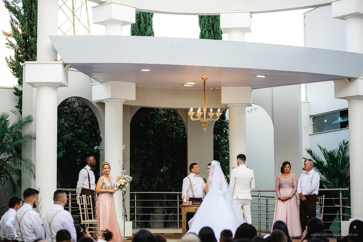 Cerimonia de dia no LE PARTIE COMEMORAÇÕES