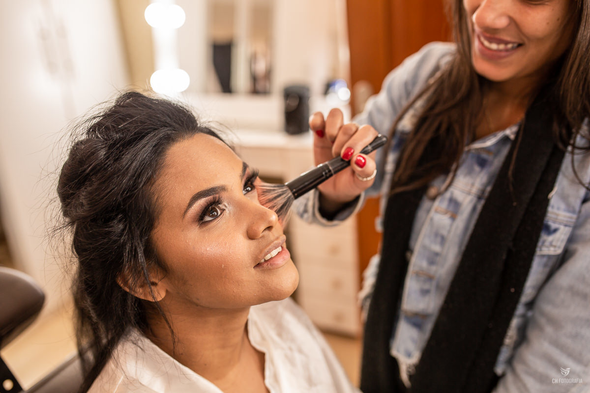 FOTOGRAFIA DE CASAMENTO RANCHO CORAÇÃO CAIPIRA FESTAS E EVENTOS, Fotogafia de making off da noiva, making off da noiva no salo Debora Campos