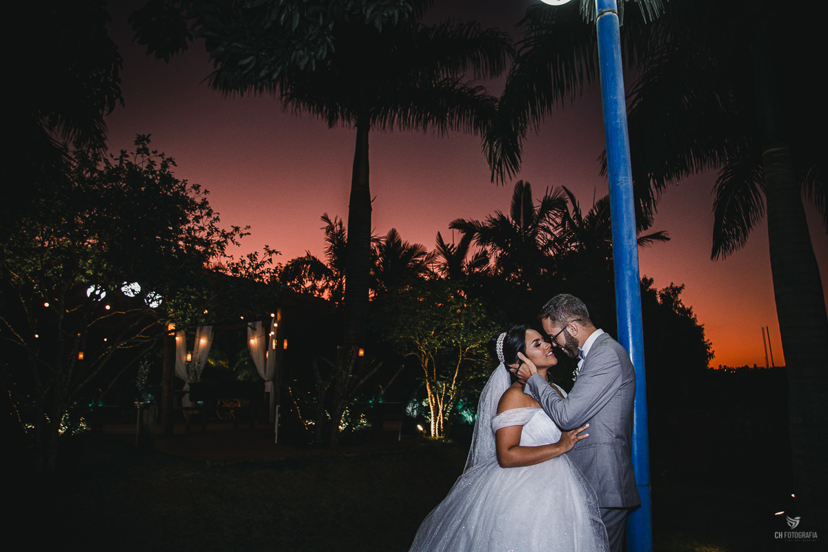 Ensaio  trash the dress no RANCHO CORAÇÃO CAIPIRA, fotografia de ensaio de casal no Ensaio  trash the dress no RANCHO CORAÇÃO CAIPIRA