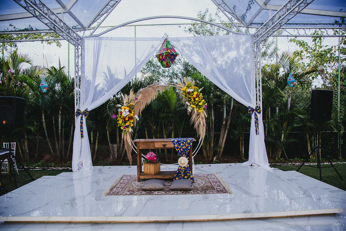 mesa do celebrante Chatêau de Lumiére Eventos - Elias Fausto - SP