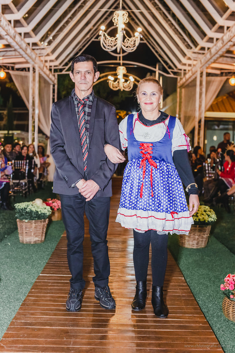 Casamento com decoração de sao joao 