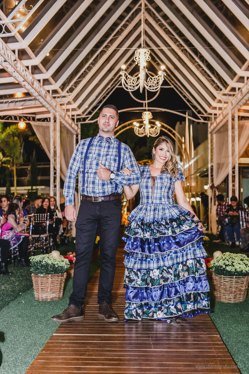 Casamento com decoração de sao joao 