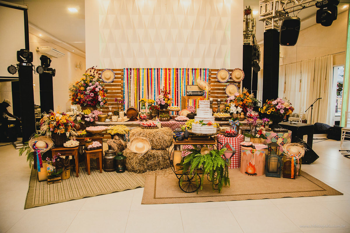 decoracao no Chatêau de Lumiére Eventos - Elias Fausto - SP