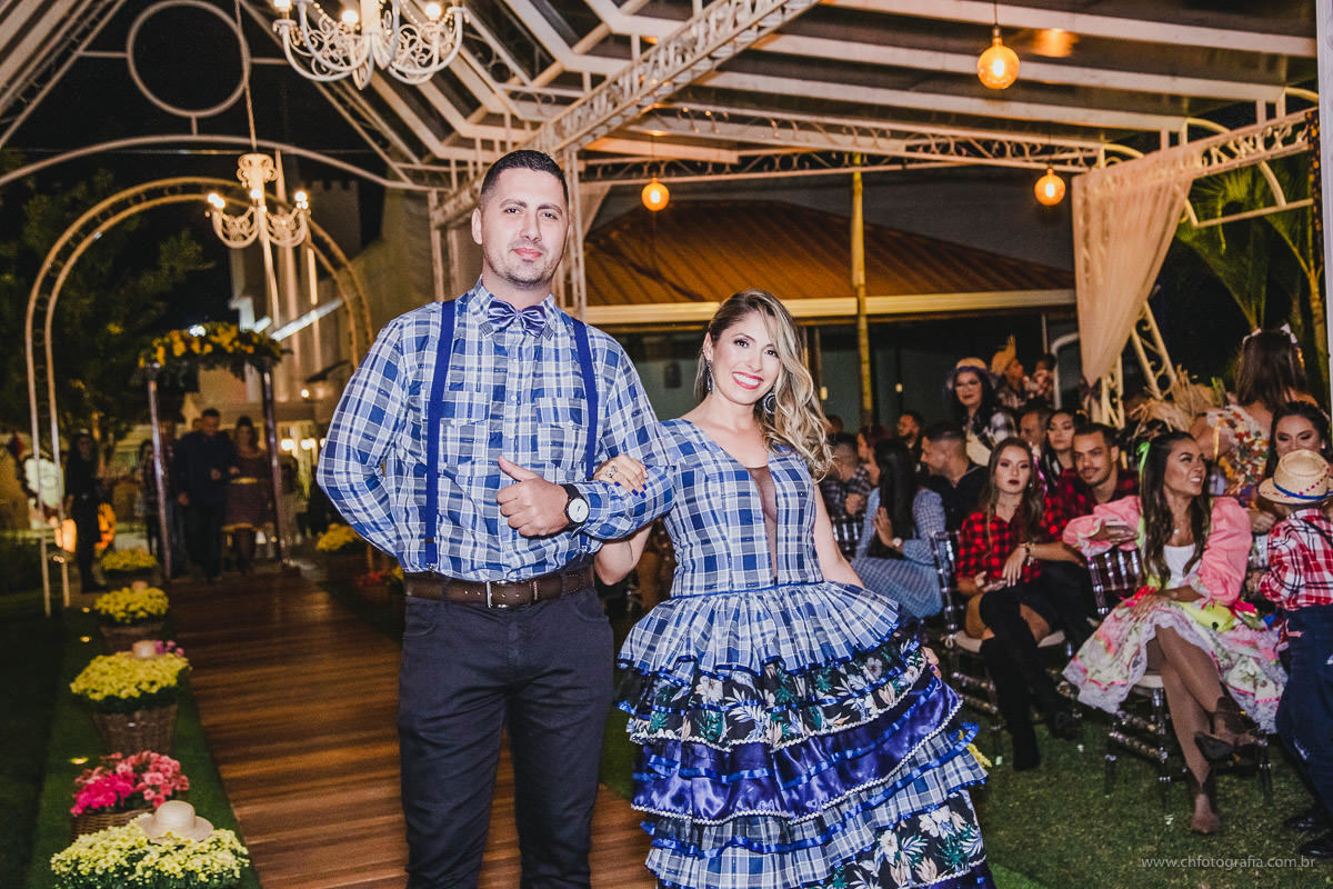 Casamento com decoração de sao joao 