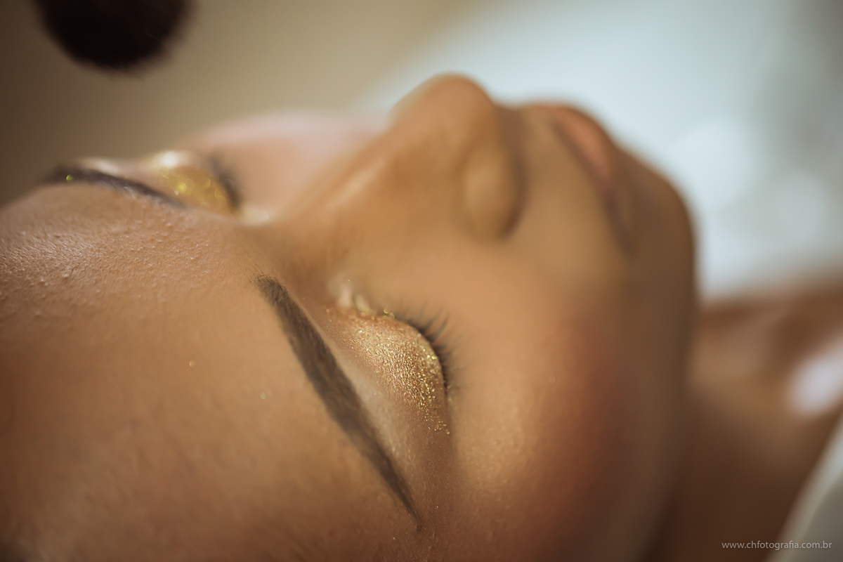 Fotos de making off de noiva no salão Debora Henke 