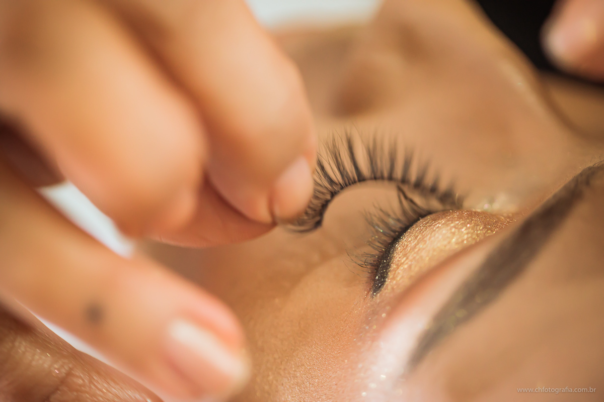 Fotos de making off de noiva no salão Debora Henke 