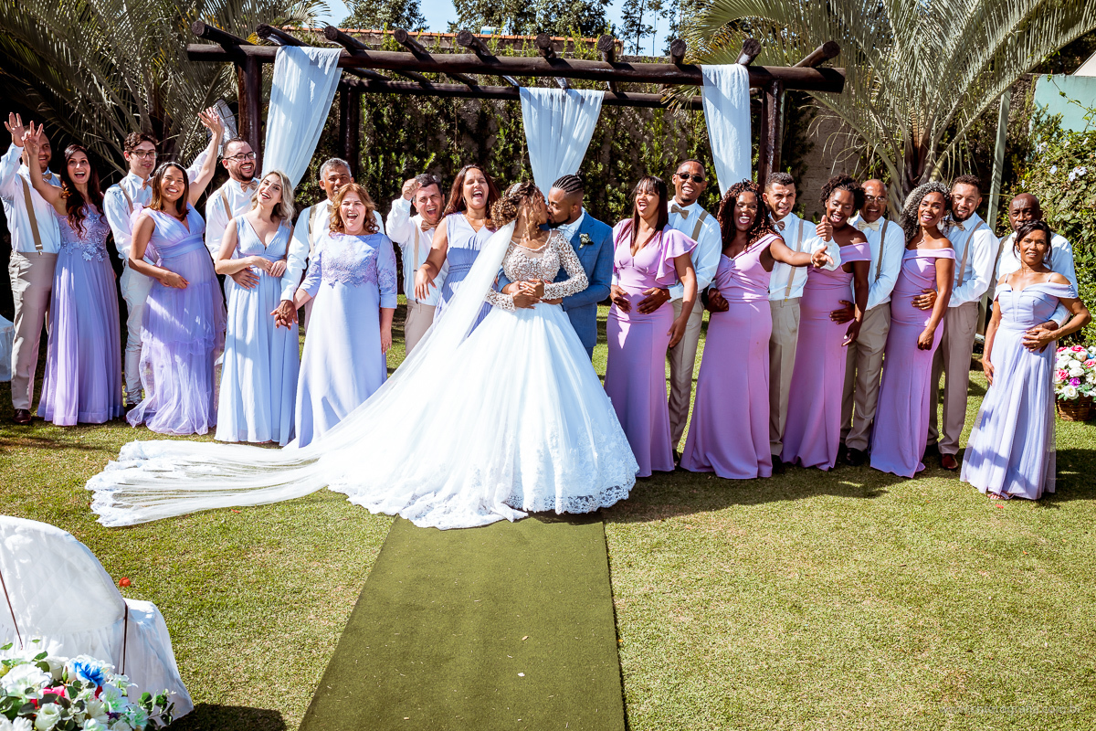 Saída dos noivos da cerimonia, Chácara Joquebede, fotos dos padrinhos 