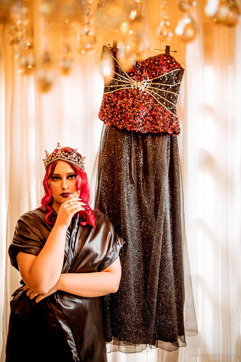 Foto de 15 anos, fotos de debutante, maquiagem gotica de 15 anos, maquiagem, debutante cabelo vermelho, fotografo de 15 anos, ch fotografia, fotografo em Hortolandia, vestido de debutante, vestido de 15 anos