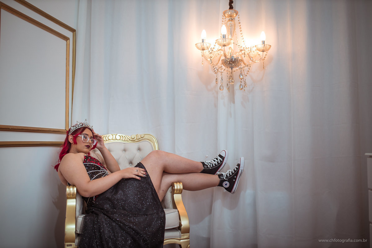 Foto de 15 anos, fotos de debutante, maquiagem gotica de 15 anos, maquiagem, debutante cabelo vermelho, fotografo de 15 anos, ch fotografia, fotografo em Hortolandia, vestido de debutante, vestido de 15 anos