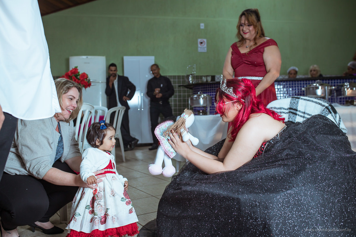 Foto de 15 anos, fotos de debutante, maquiagem gotica de 15 anos, maquiagem, debutante cabelo vermelho, fotografo de 15 anos, ch fotografia, fotografo em Hortolandia, vestido de debutante, vestido de 15 anos