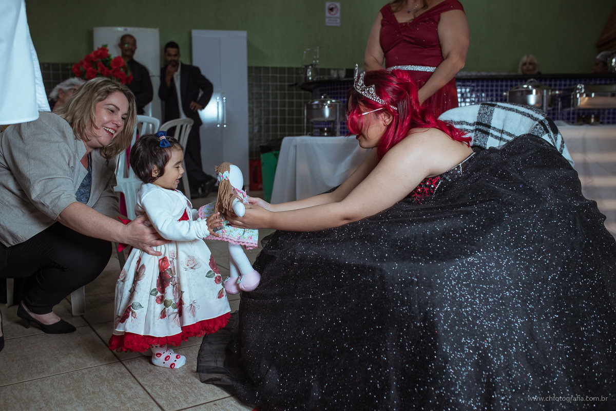 Foto de 15 anos, fotos de debutante, maquiagem gotica de 15 anos, maquiagem, debutante cabelo vermelho, fotografo de 15 anos, ch fotografia, fotografo em Hortolandia, vestido de debutante, vestido de 15 anos
